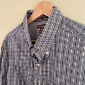 Eddie Bauer Button Down Shirt - Men’s Large Blue Wrinkle Free